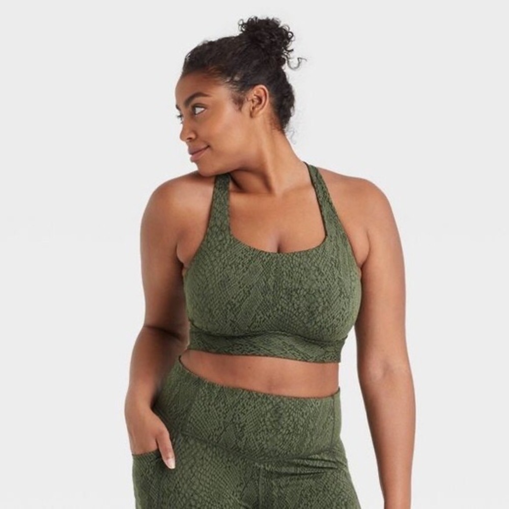 All in Motion Snake Print Jacquard Sport Bra Olive Green Sz Medium
